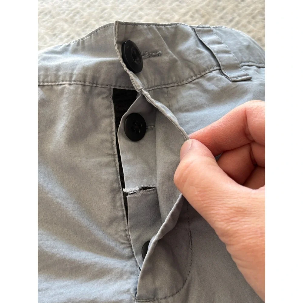 Nike Mens Grey Utility Cargo‎ Shorts Size 30 Zip Pockets D-Ring Hiking Casual